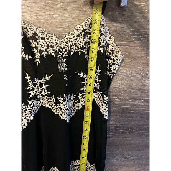 Wacoal Embrace Lace Slip Dress Black Ivory New Sz M Sexy Sheer Embroidered - Picture 9 of 9